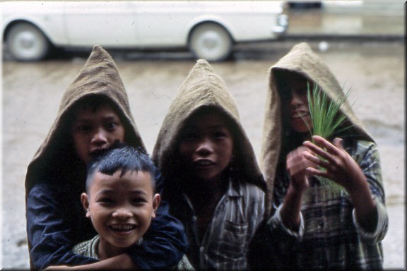 4 Little kids in Nha Trang-Doc Lap St._edited.jpg